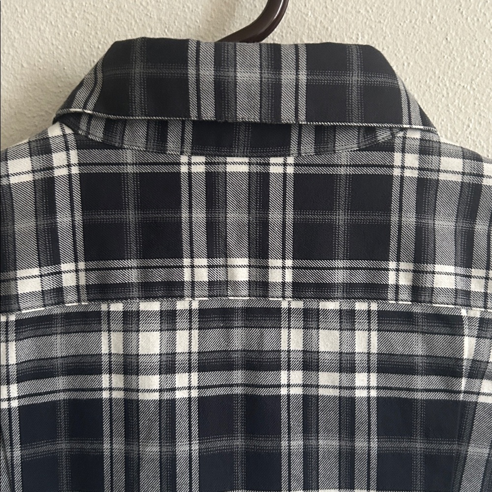 Artigiano Women's  Black/White Plaid Ruffle Placket Button Down Blouse. 38 - Picture 7 of 11